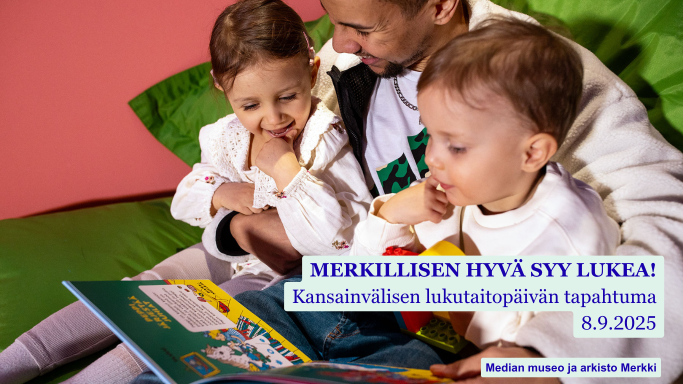 Lapsille luetaan ja kuvassa tieto Lukutaitopäivän tapahtumasta.