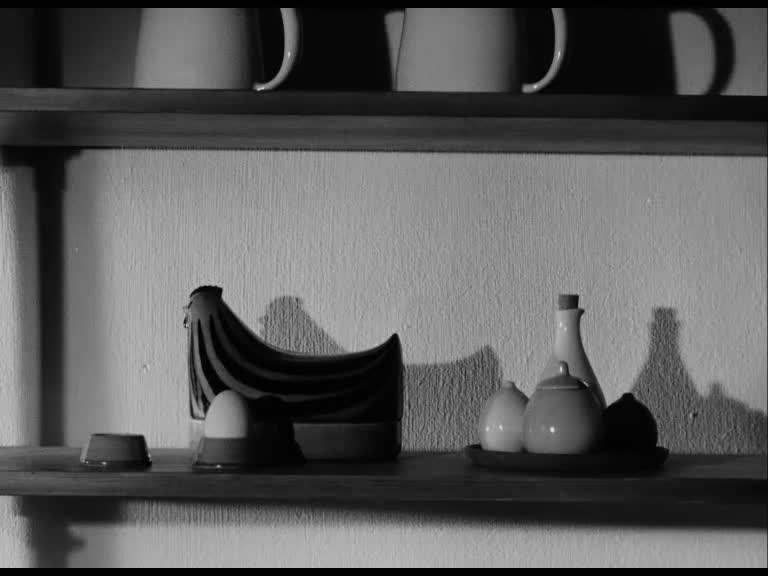 Kuva 1950-luvun saviesineistä.